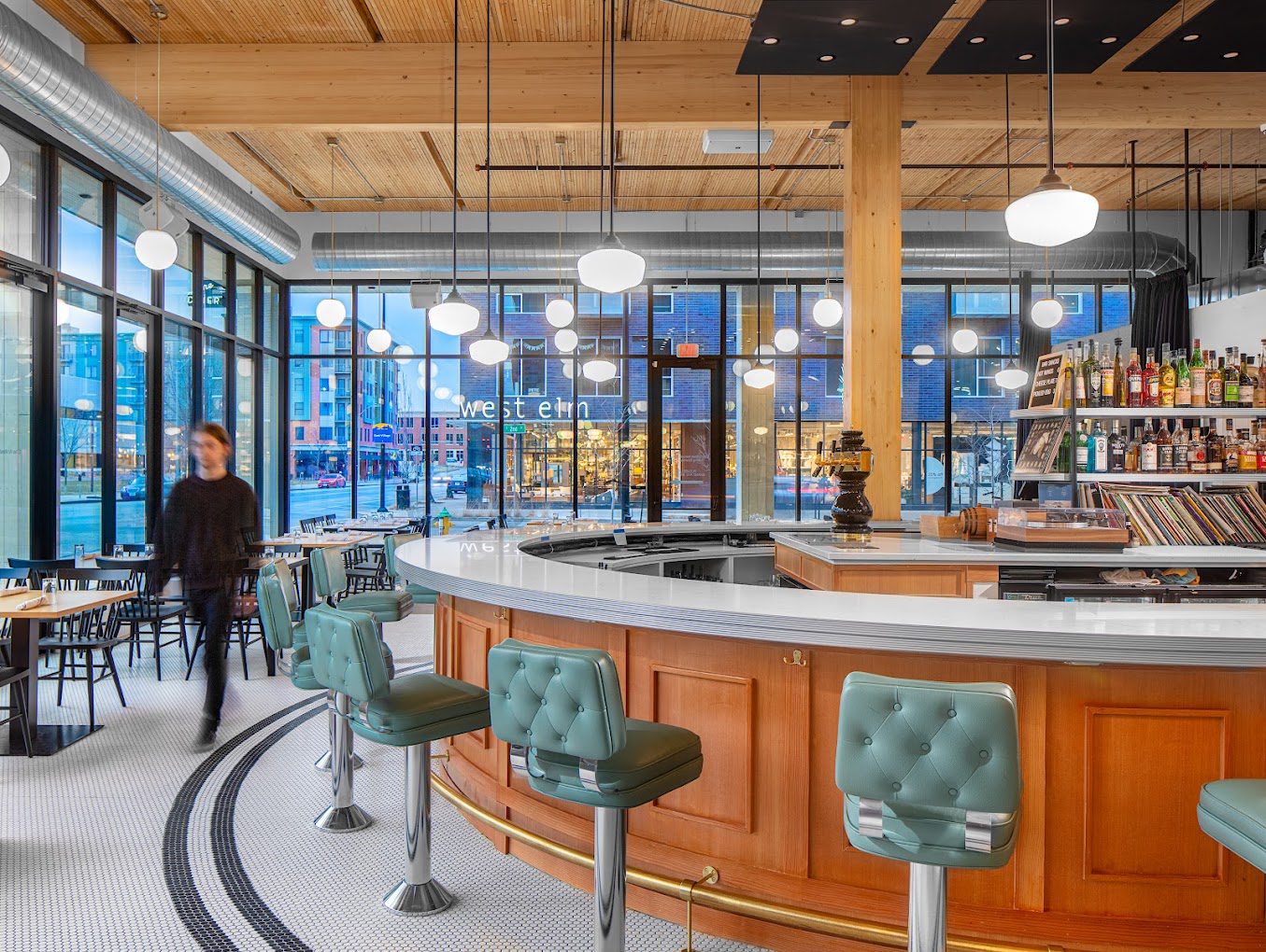 Clyde's Fine Diner